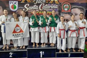 Karatecas de Chapec&oacute; s&atilde;o campe&atilde;s em Blumenau