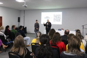 Sa&uacute;de promove segunda etapa de forma&ccedil;&atilde;o para fam&iacute;lias at&iacute;picas