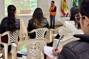 Chapec&oacute; capacita escolas para rea&ccedil;&atilde;o r&aacute;pida em caso de temporais ou outras situa&ccedil;&otilde;es de risco