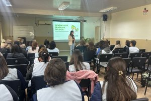 Prefeitura de Chapec&oacute; realiza palestras de educa&ccedil;&atilde;o ambiental para correta separa&ccedil;&atilde;o do lixo
