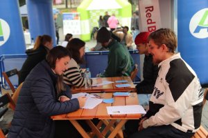 Empreende & Emprega reuniu na Pra&ccedil;a Coronel Bertaso servi&ccedil;os e oportunidades de trabalho