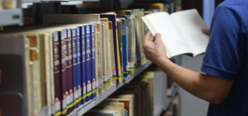 Vagas abertas para curso de Linguagens Po&eacute;ticas