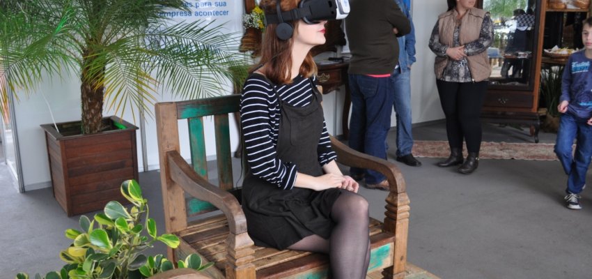Óculos de realidade virtual é novidade no Espaço Turismo Sebrae/SC da EFAPI 2017