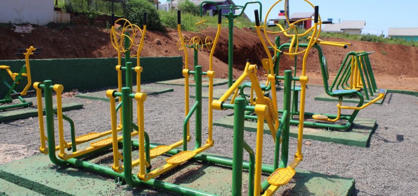 Moradores do Vila Rica recebem Academia ao Ar Livre