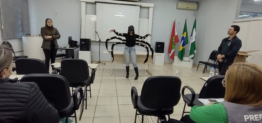 Capacita&ccedil;&atilde;o integra coleta de res&iacute;duos e combate &agrave; dengue