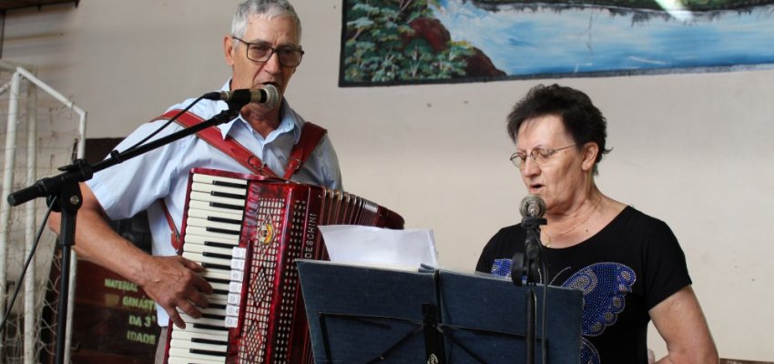 Idosos da regi&atilde;o da Efapi participam de um dia diferente