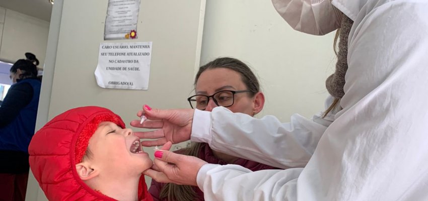 Neste s&aacute;bado ter&aacute; vacina contra a Polio e atualiza&ccedil;&atilde;o de caderneta no CSF Efapi