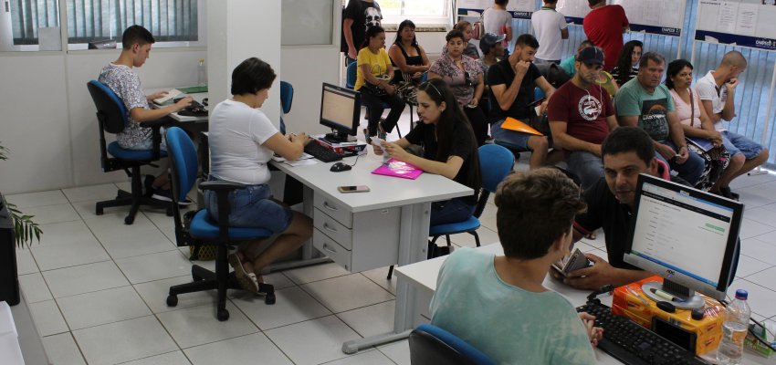 Balcão de empregos está com 190 vagas abertas. Confira!