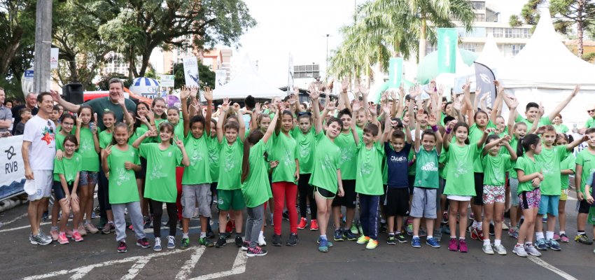 Alunos participam da Meia Maratona de Chapecó 