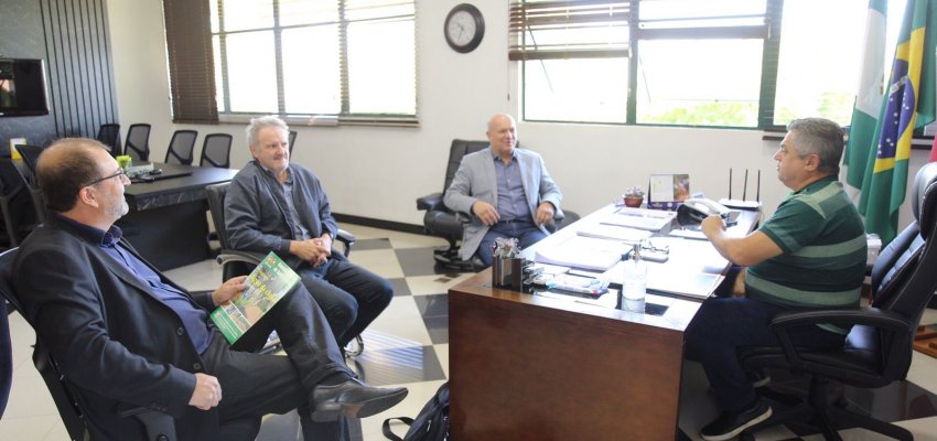 Prefeito e CREA falam sobre cisternas, acessibilidade e infraestrutura