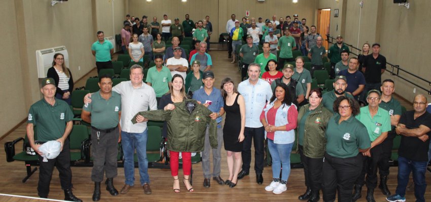Vigias Municipais recebem novos uniformes