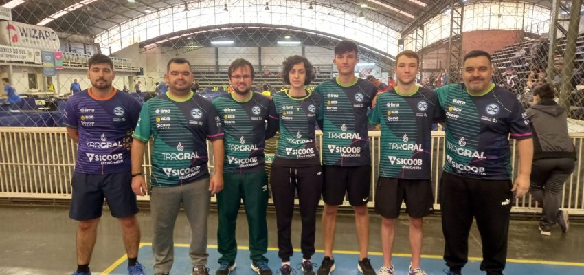 Tênis de mesa de Chapecó disputa torneio nacional em Caxias do Sul