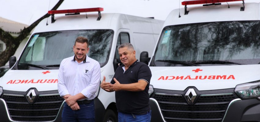 Prefeitura de Chapec&oacute; adquire duas novas ambul&acirc;ncias