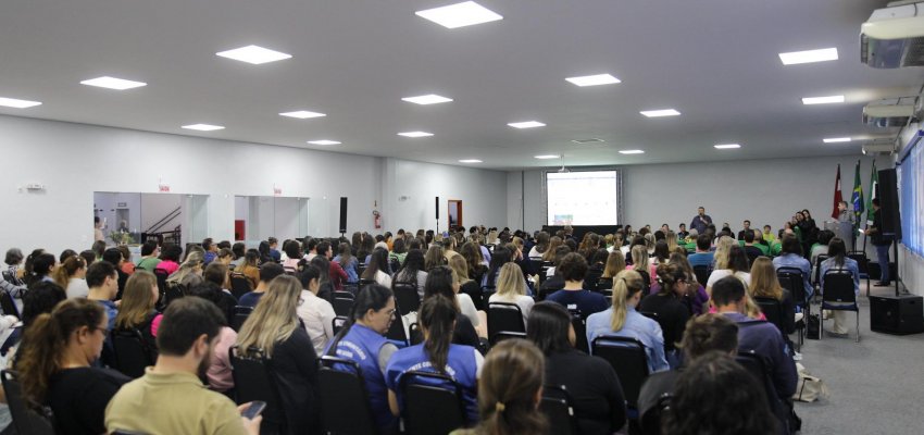 Sa&uacute;de mental no trabalho: Chapec&oacute; sedia evento para debater riscos e preven&ccedil;&atilde;o
