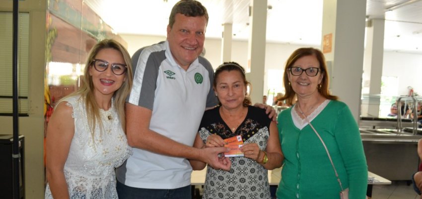 Carteiras de Artes&atilde;os foram entregues a profissionais chapecoenses 