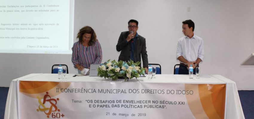 Direitos dos idosos são debatidos em Chapecó