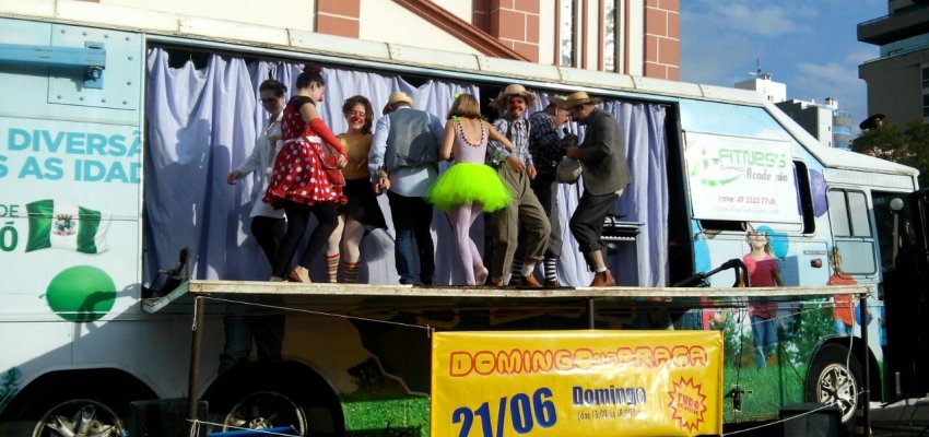 Primeiro Domingo na Pra&ccedil;a ser&aacute; em abril