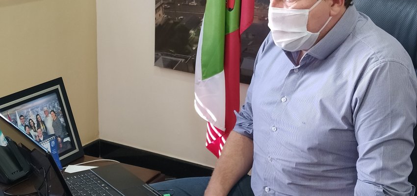 Prefeitos da AMOSC discutem ações de combate a Covid-19