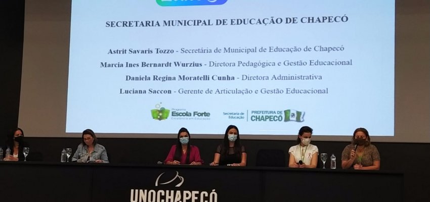 Projeto de gestão itinerante da educação municipal é apresentado em simpósio