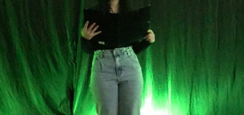 Alunos de escola municipal apresentam contos de suspense