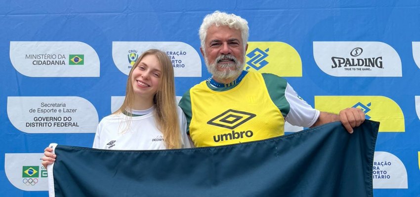 Acad&ecirc;mica e professor de Chapec&oacute; defendem sele&ccedil;&atilde;o catarinense de nata&ccedil;&atilde;o nos JUBS