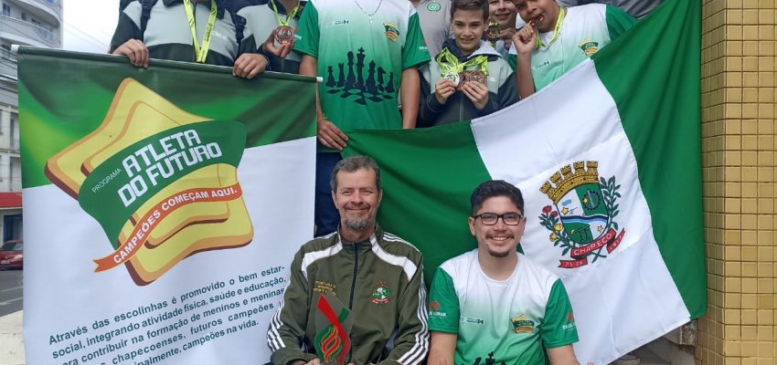 Xadrez masculino de Chapec&oacute; fica em terceiro lugar na Olesc