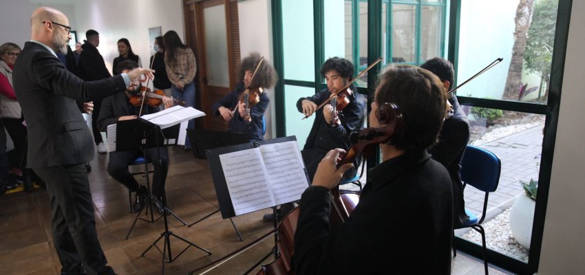 Orquestra Sinf&ocirc;nica de Chapec&oacute; realiza apresenta&ccedil;&otilde;es itinerantes na Semana do Munic&iacute;pio
