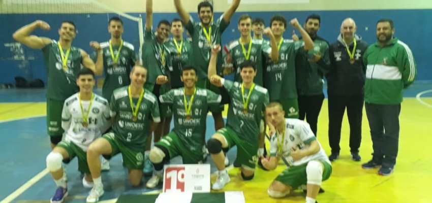V&ocirc;lei masculino de Chapec&oacute; &eacute; campe&atilde;o Regional dos Joguinhos 