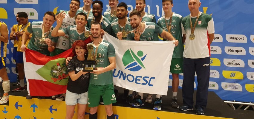 V&ocirc;lei de Chapec&oacute; &eacute; tetra nos Jogos Universit&aacute;rios Brasileiros