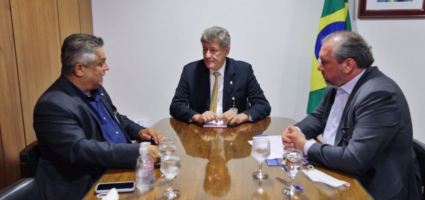 Prefeito de Chapecó busca recursos em Brasília