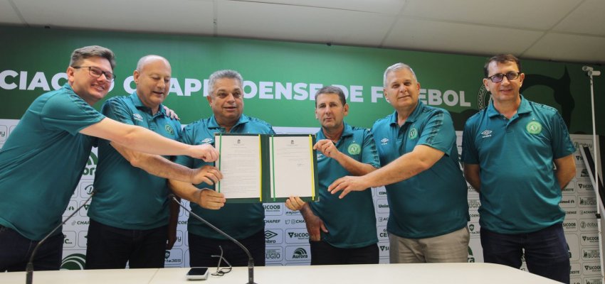 Prefeitura faz cess&atilde;o de uso de espa&ccedil;os da Arena Cond&aacute; para a Chapecoense