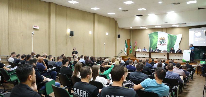 Prefeito abre semin&aacute;rio de atualiza&ccedil;&atilde;o em Pol&iacute;cia Judici&aacute;ria