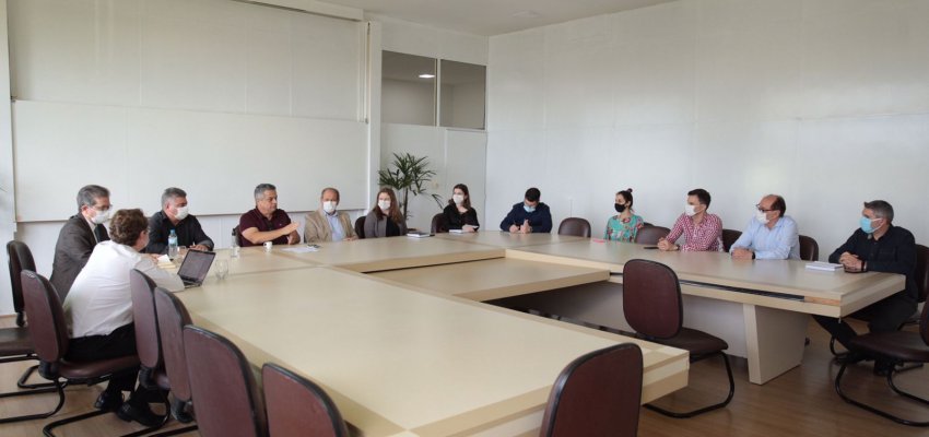 Reunião define pesquisa sobre tratamento contra a Covid