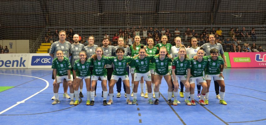 PMC/Female/Uno vence ADEF/APCEF e conquista a primeira vit&oacute;ria na Liga