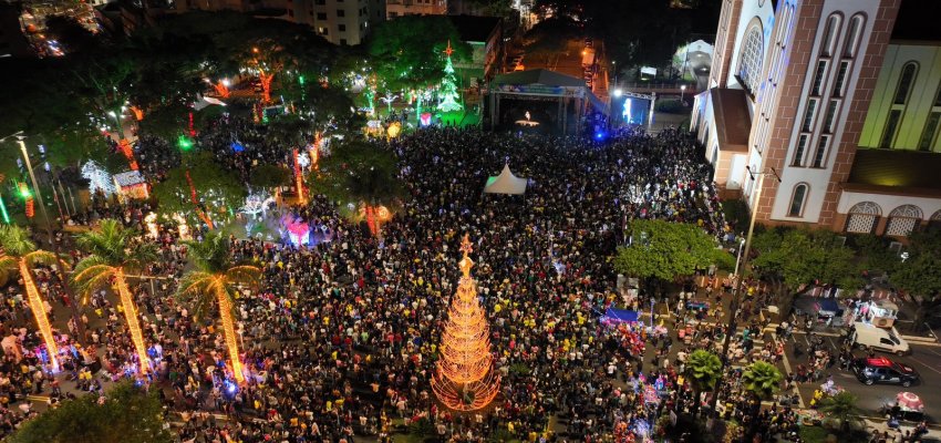 Cerca de 25 mil pessoas presentes na abertura do Natal de Luz de Chapec&oacute;