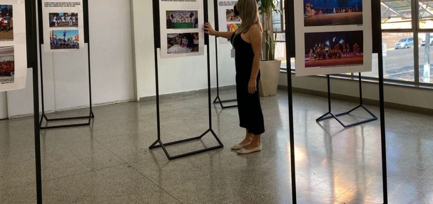 Exposição dos 104 anos de Chapecó na Secretaria de Educação