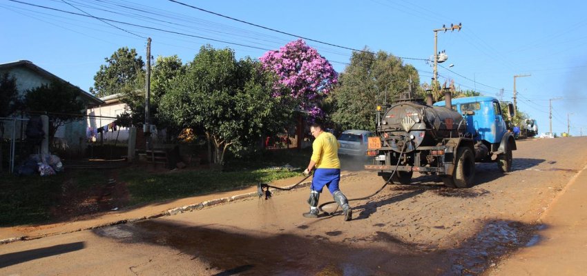 Prefeito anuncia projeto da caixa de brita no Goio-&Ecirc;n e asfaltamento de 100% da sede do Bormann