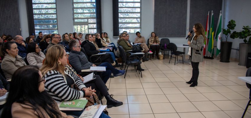 Secretaria de Educa&ccedil;&atilde;o divulga cronograma de forma&ccedil;&otilde;es