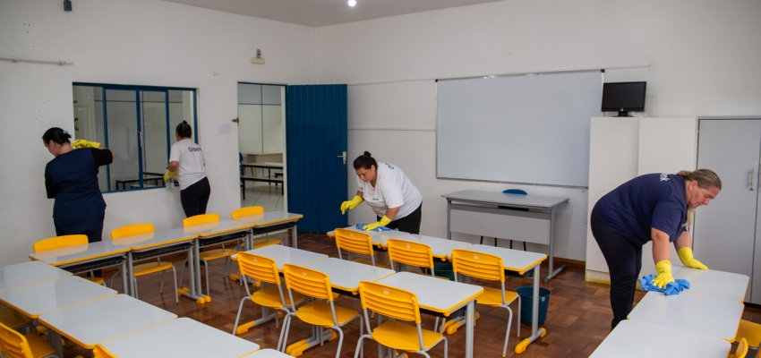 Rede Municipal de Ensino de Chapec&oacute; se prepara para receber estudantes em 2026