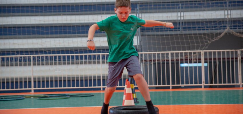 Alunos da EBM S&atilde;o Crist&oacute;v&atilde;o aprendem sobre circuitos motores e saltos 