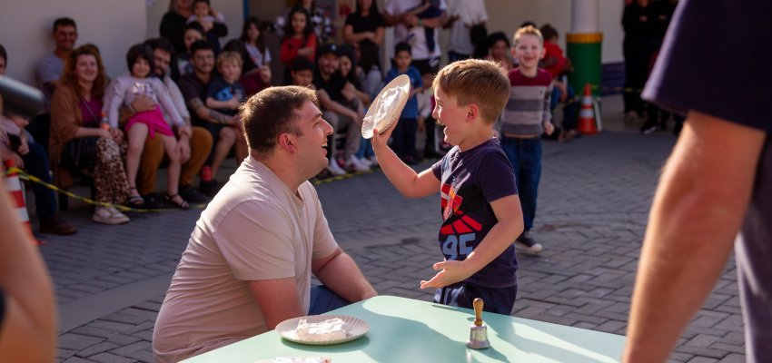 Dia da fam&iacute;lia na escola &eacute; realizado na Rede Municipal de Ensino