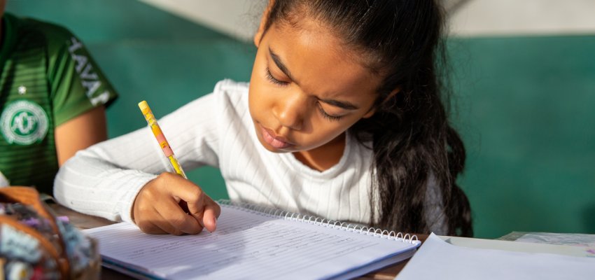 Alunos da EBM S&atilde;o Crist&oacute;v&atilde;o realizam `ca&ccedil;a ao tesouro dos textos`