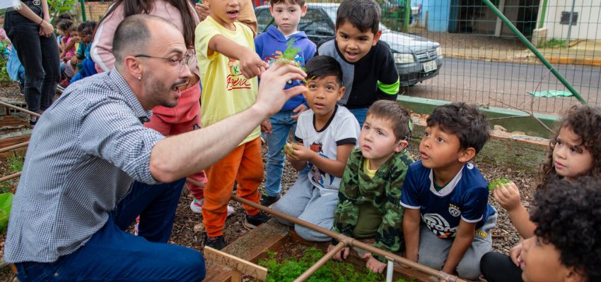 EPC Cyro Sosnosky desenvolve projeto sobre horta, aromas e sabores