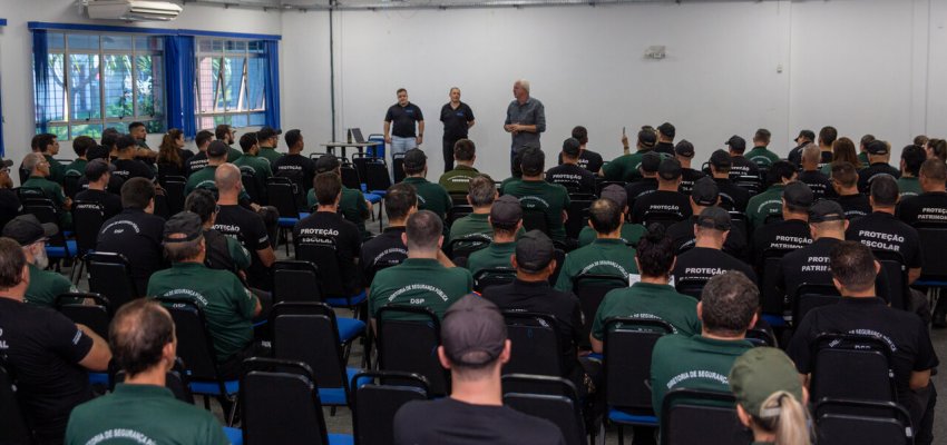 Capacita&ccedil;&atilde;o em Seguran&ccedil;a para vigias escolares &eacute; realizada em Chapec&oacute;