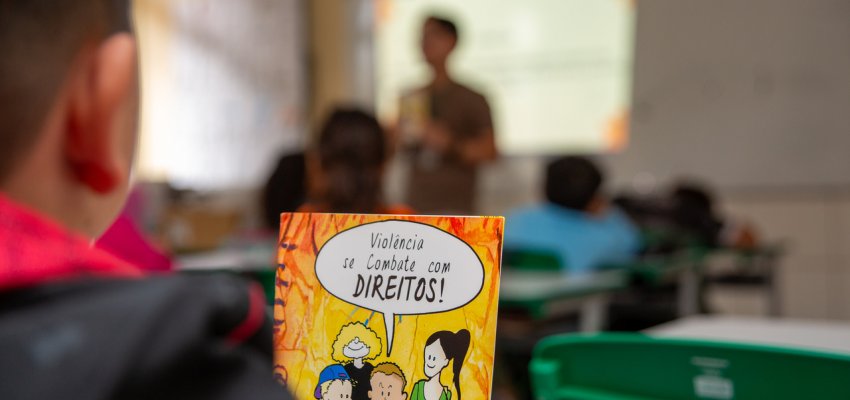 Secretaria de Educa&ccedil;&atilde;o desenvolve a&ccedil;&otilde;es do Maio Laranja nas escolas municipais