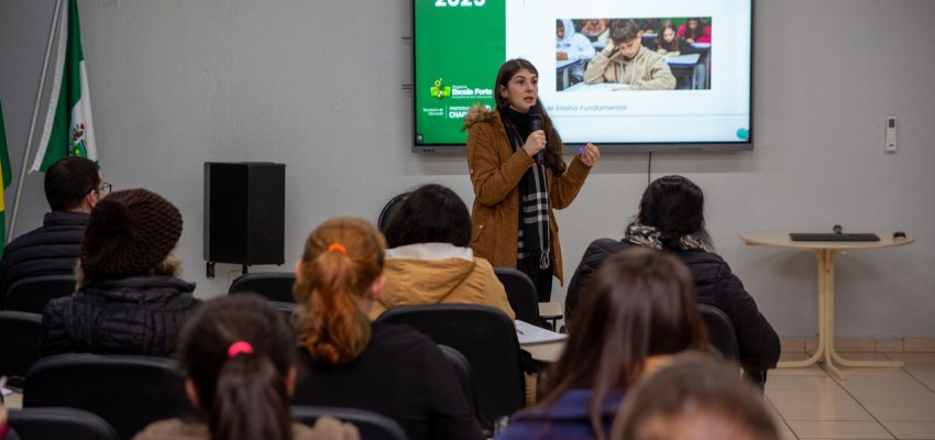 Secretaria Municipal de Educa&ccedil;&atilde;o divulga cronograma de forma&ccedil;&otilde;es e lives
