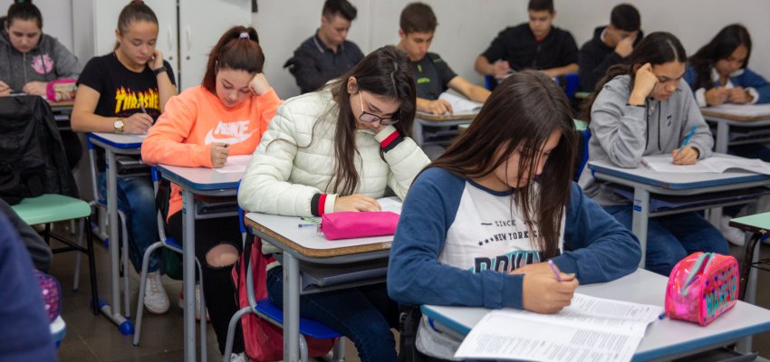 Secretaria de Educa&ccedil;&atilde;o realiza avalia&ccedil;&atilde;o para mais de 13,9 mil estudantes