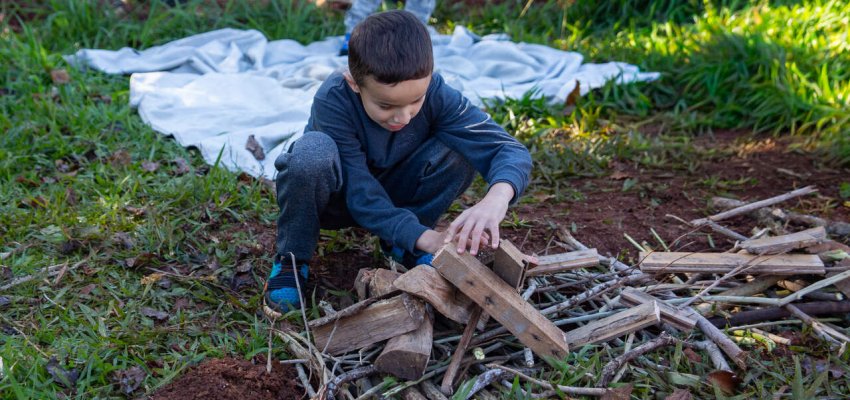 Alunos da EBM Ol&iacute;mpio Figueir&oacute; aprendem sobre tradi&ccedil;&otilde;es ind&iacute;genas por meio da produ&ccedil;&atilde;o de cer&acirc;micas