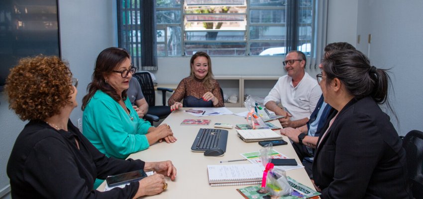 Munic&iacute;pio de Videira visita Secretaria de Educa&ccedil;&atilde;o para conhecer programa de verbas 