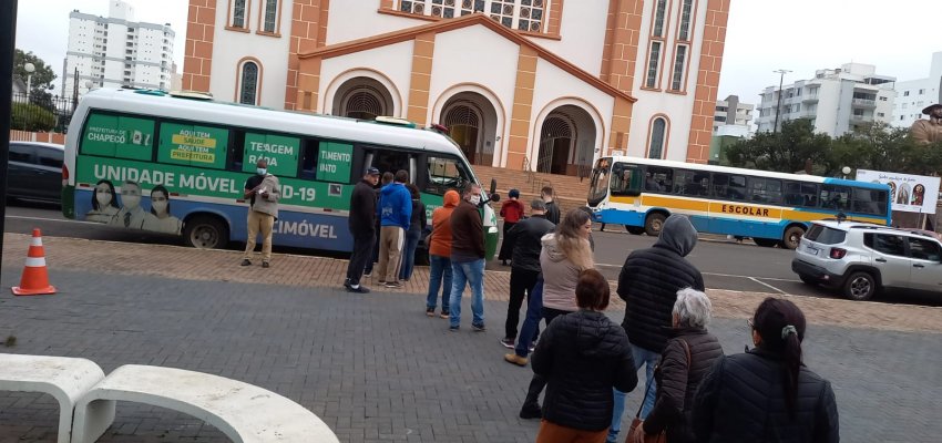 Vacim&oacute;vel far&aacute; vacina de Influenza e Covid tamb&eacute;m neste s&aacute;bado